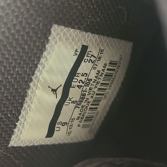 Jordan 1.5 Reverse Fragment Sneakers in size 9. - Picture 11 of 12